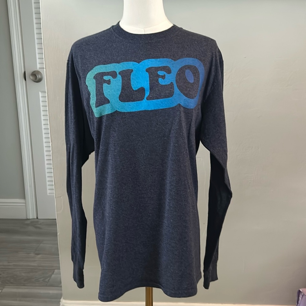 Fleo Women's Long Sleeve Tee in Navy with Blue Gradient Logo